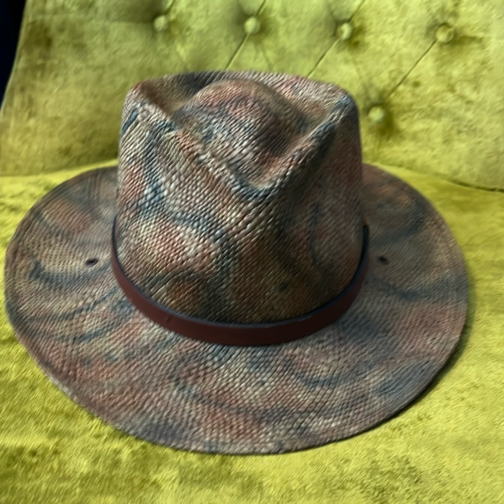 Snake, print, brim, hat